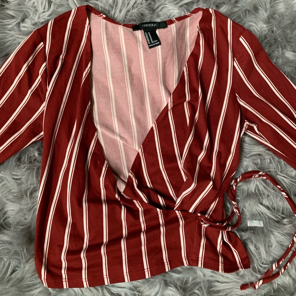 Long sleeve stretchy crop top